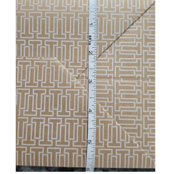 ✨ Tory Burch Logo Clothing Gift Envelope – NEW – Luxury Packaging ✨ - Picture 3 of 4